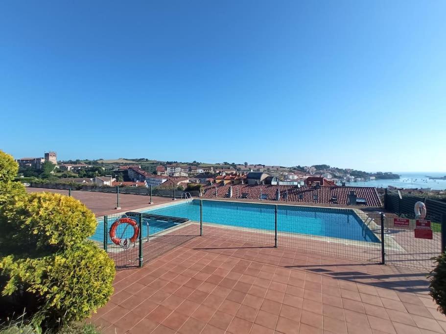 Terraza Y Piscina Con Vistas Espectaculares Al Mar Parking Cubierto Daire San Vicente De La Barquera Dış mekan fotoğraf