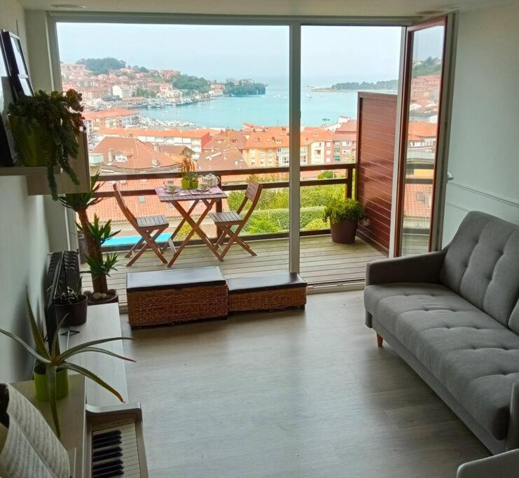 Terraza Y Piscina Con Vistas Espectaculares Al Mar Parking Cubierto Daire San Vicente De La Barquera Dış mekan fotoğraf