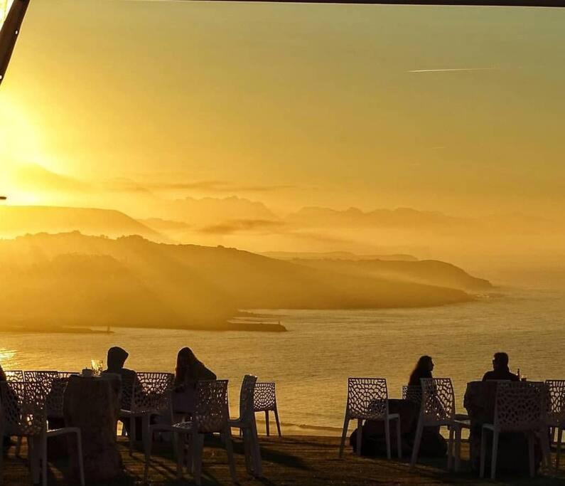 Terraza Y Piscina Con Vistas Espectaculares Al Mar Parking Cubierto Daire San Vicente De La Barquera Dış mekan fotoğraf